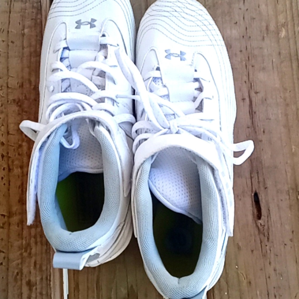 Football cleats